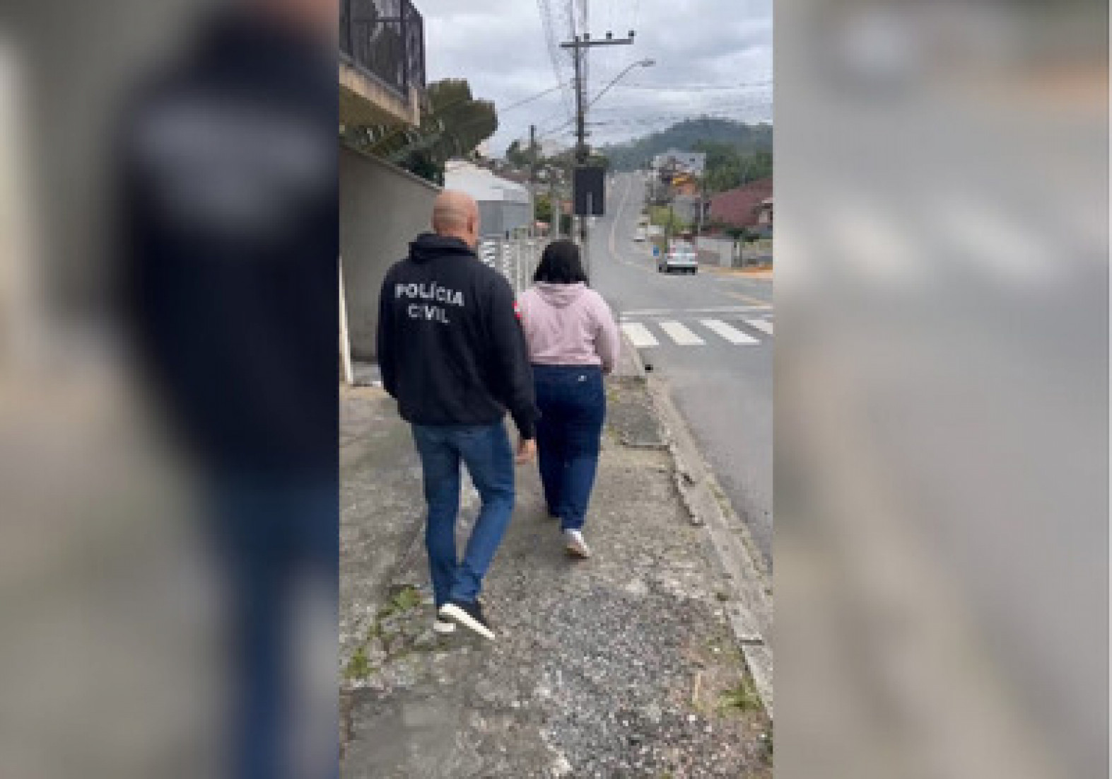 A mulher foi encaminhada ao sistema prisional, onde seguirá à disposição da Justiça