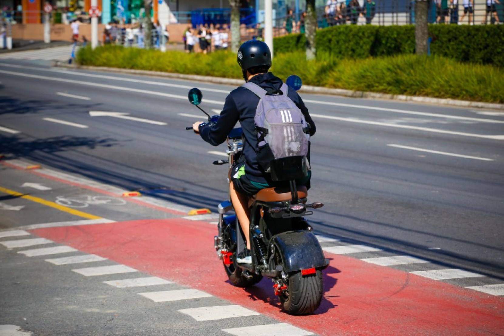 Veículos deverão estar registrados e licenciados e os condutores habilitados