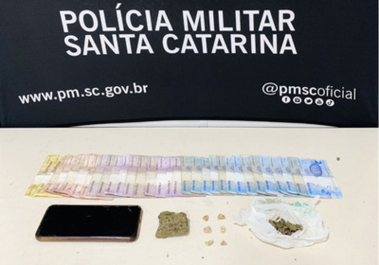 O homem foi preso em flagrante e encaminhado à Central de Polícia