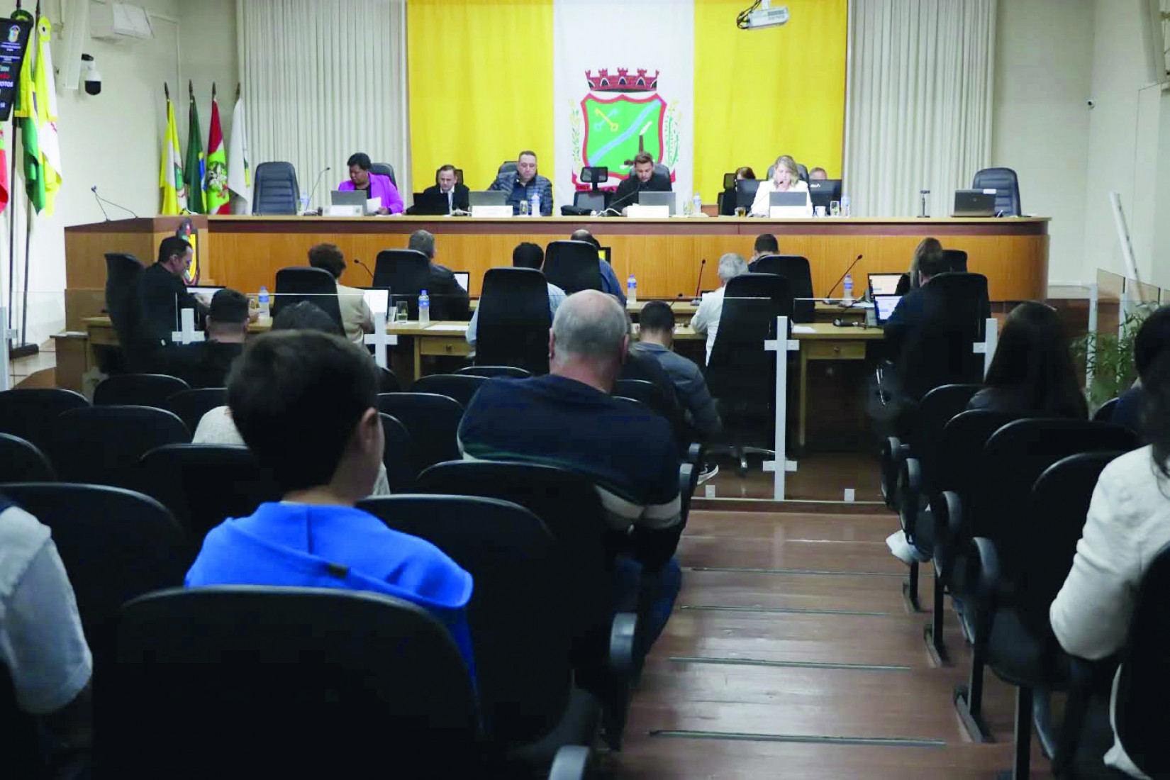 Vereadores aceitaram os argumentos do executivo e aprovaram a matéria