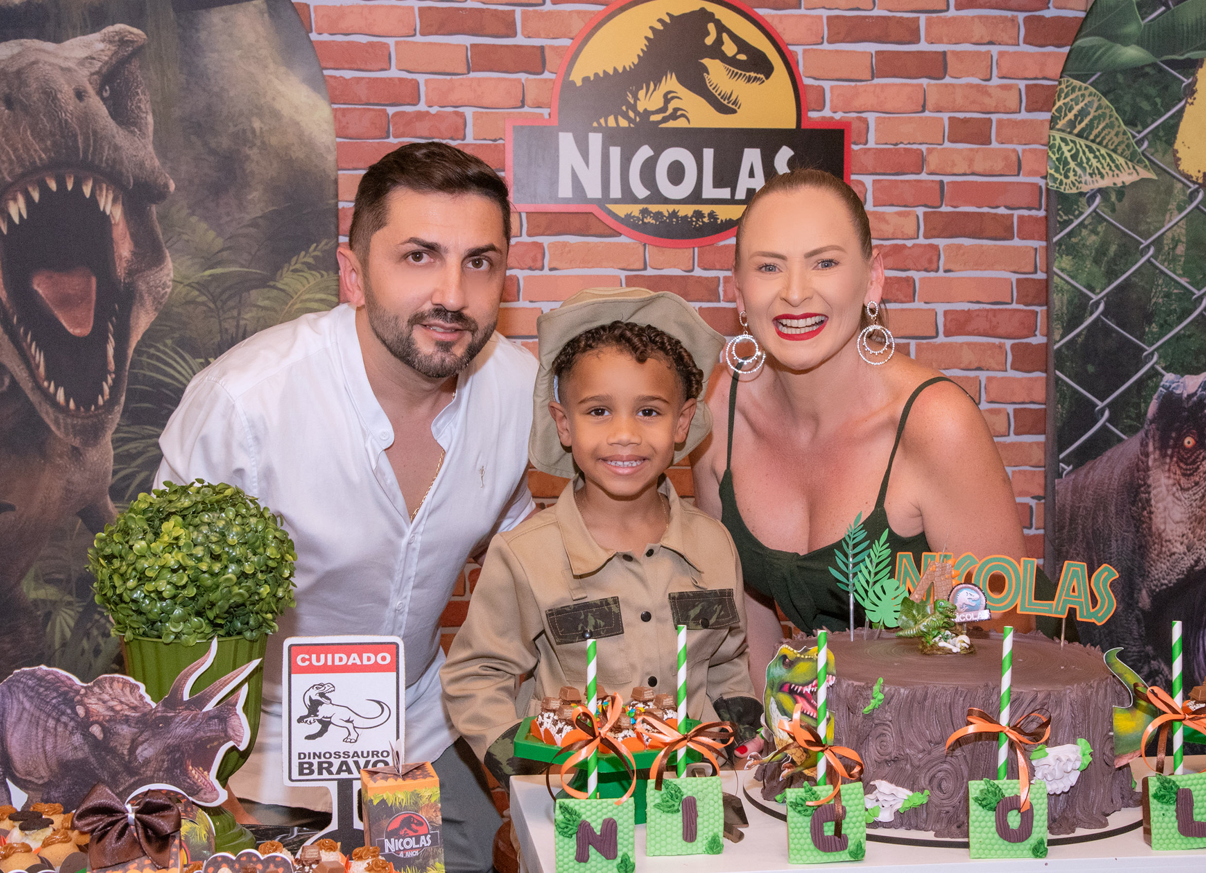 Nicolas Matheus com os pais Sandra Medeiros e Ademir Martins