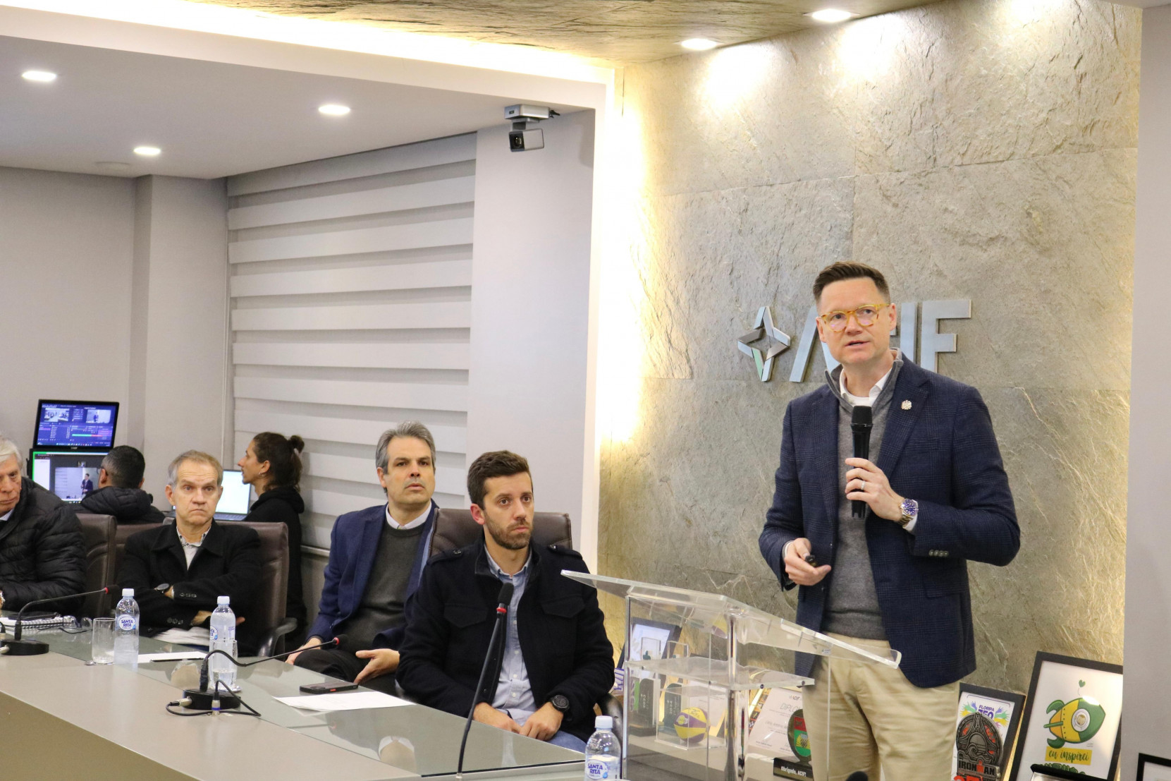 Fazenda apresenta pilares do modelo catarinense de desenvolvimento em palestra na ACIF