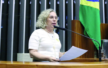 Ana Paula: "É inadmissível que um projeto desta grandeza não venha para o Vale do Itajaí"