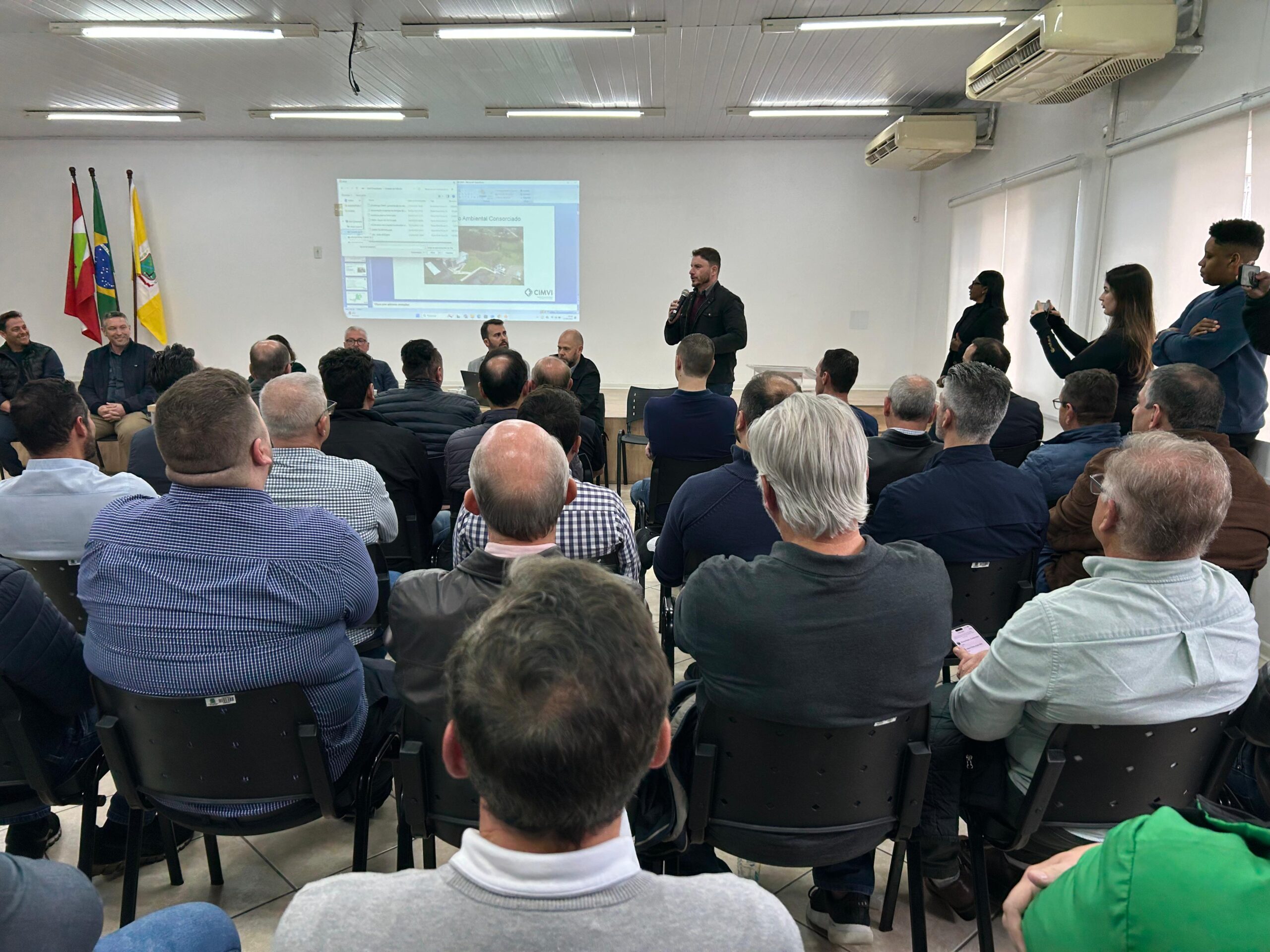 O convênio com o Consórcio Intermunicipal do Vale do Itajaí (CIMVI) que pretende garantir mais celeridade e padronização nas análises de licenciamento