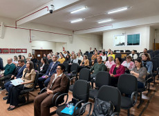 "Agosto Lilás" encerrou com palestra e debate no legislativo municipal