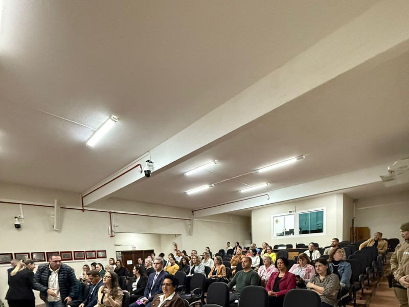 Público compareceu ao evento que tratou da violência doméstica
