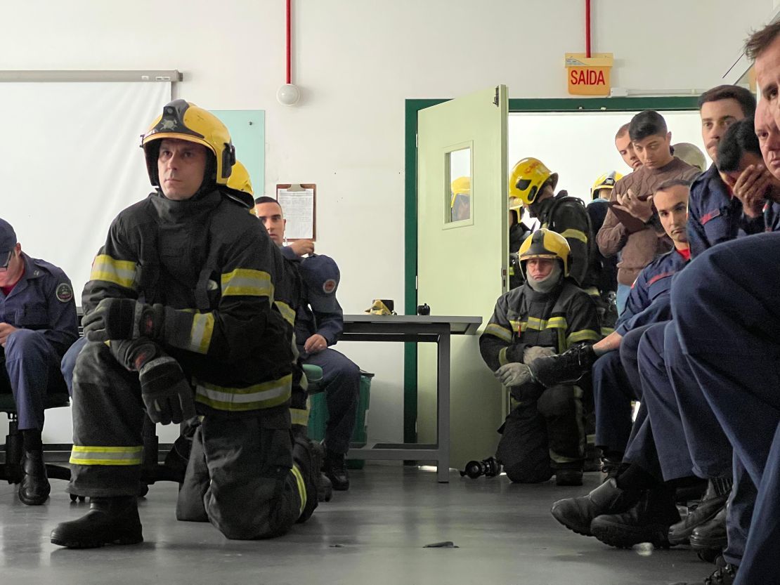 SETEMBRO AMARELO: BOMBEIROS REFORÇAM ACOLHIMENTO EM SITUAÇÕES DE CRISE