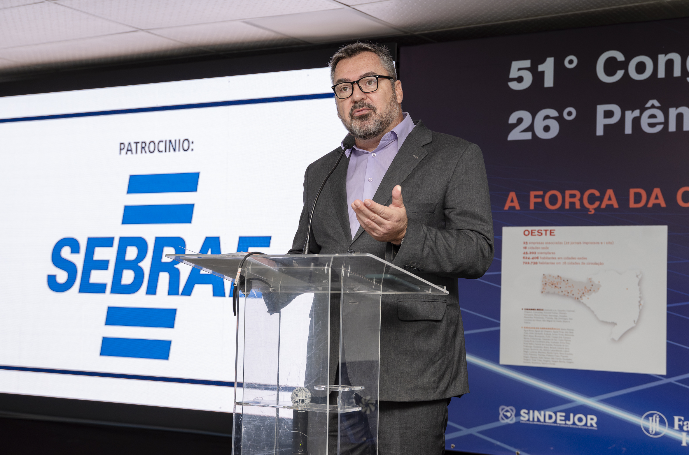 Jornalista Fabrício Correia, mestre de cerimônias