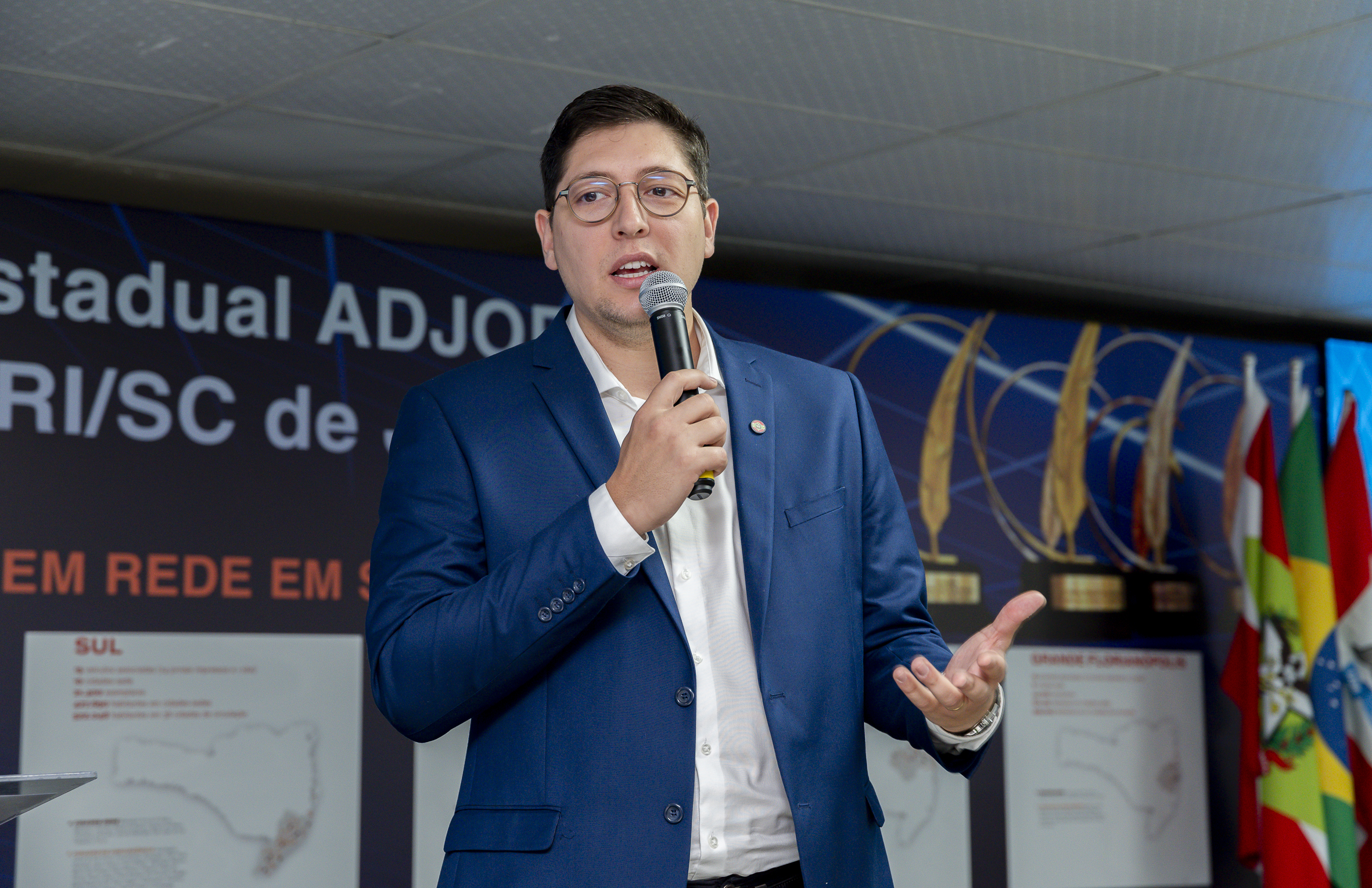 Nathan Neumann, da SECOM-SC, discorreu sobre a comunicação institucional do governo
