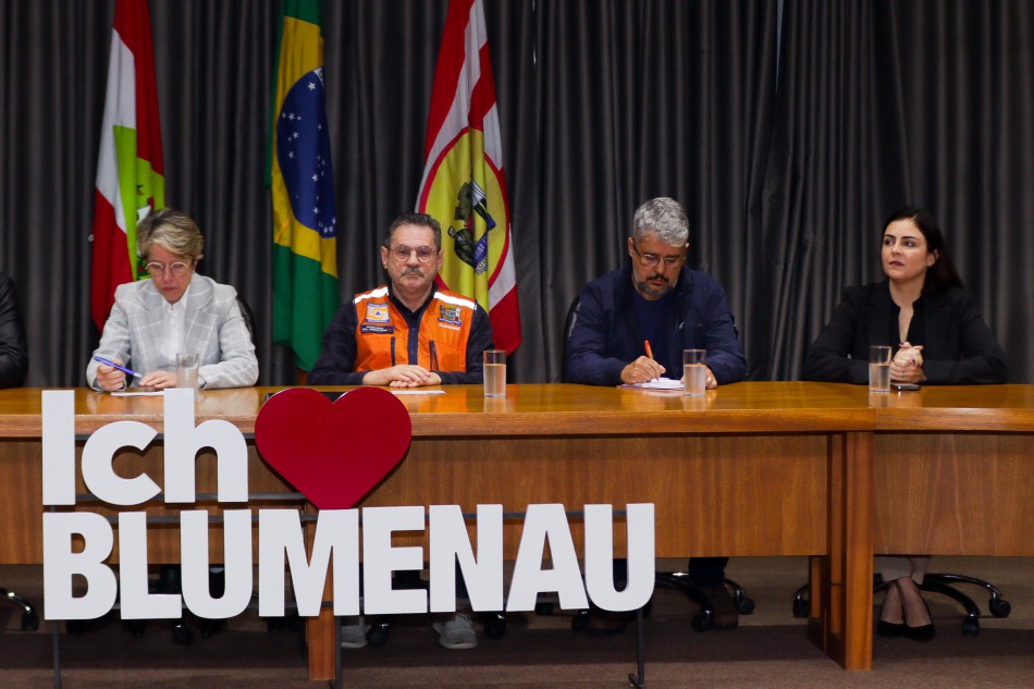 Blumenau dá mais um passo para ampliar a redução de riscos naturais na cidade
