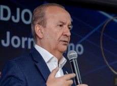 Jorginho tem larga vantagem para seus possíveis adversários em 2026