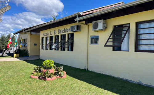 A iniciativa inclui oficinas criativas com materiais recicláveis, quiz ambiental, desfile sustentável, corrida do lixo correto e muito mais