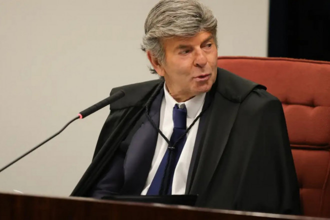 Fux alegou que a reuni&atilde;o entre os r&eacute;us n&atilde;o teve como objetivo a pr&aacute;tica de um n&uacute;mero de delitos indeterminado, como exigido em lei,  mas apenas alguns delitos pontuais e predeterminados