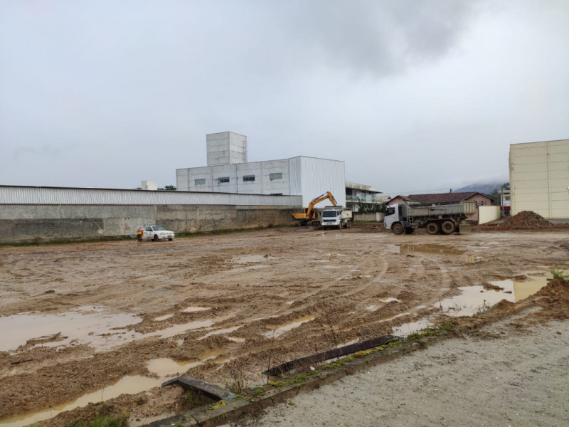 O novo ginásio seria construído na mesma área do anterior
