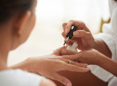 7 mitos e verdades sobre cuidados com pele, cabelo e unhas
