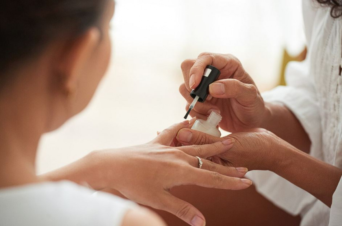 7 mitos e verdades sobre cuidados com pele, cabelo e unhas
