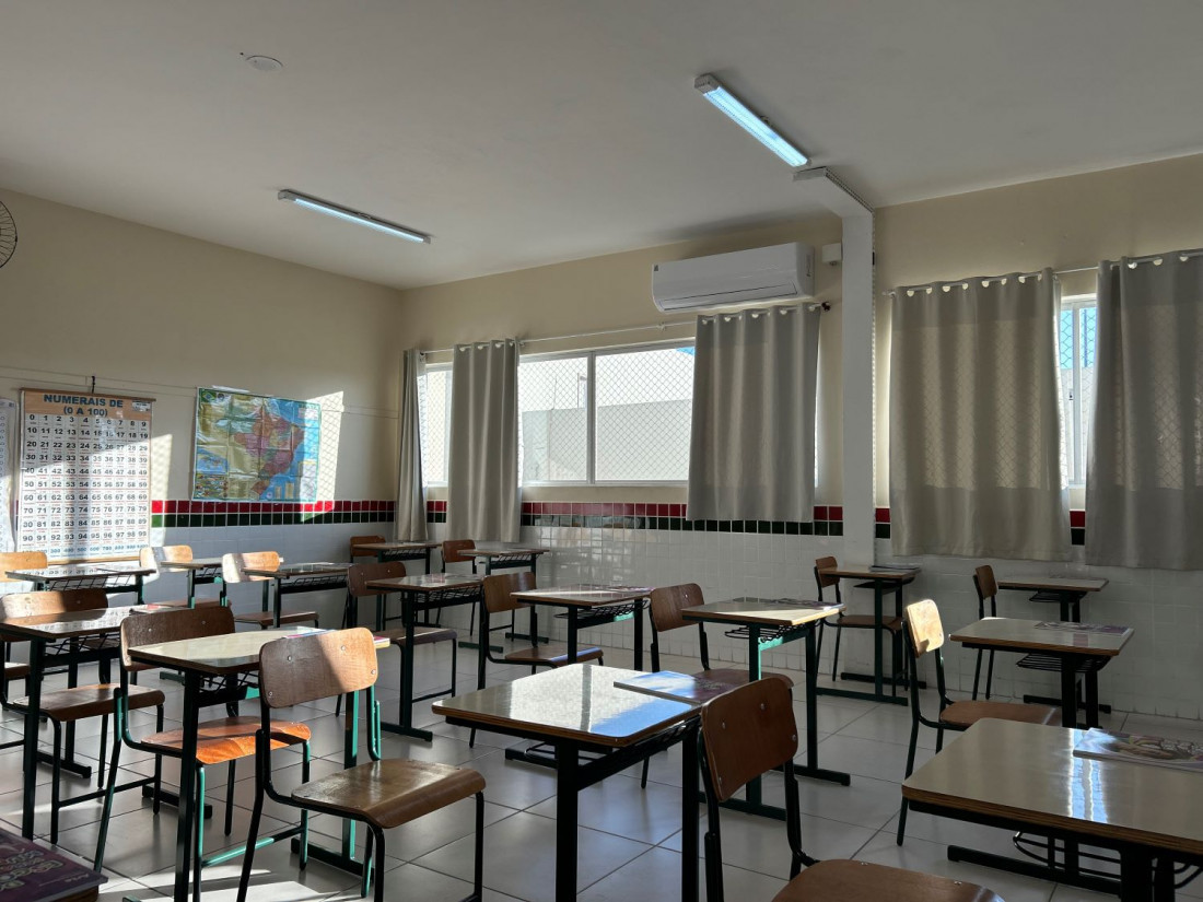 Governo de SC distribui mais 3 mil aparelhos de ar-condicionado para as escolas estaduais
