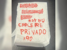 O recado, encontrado no dia seguinte por um funcionário, levou a Polícia Militar até o endereço