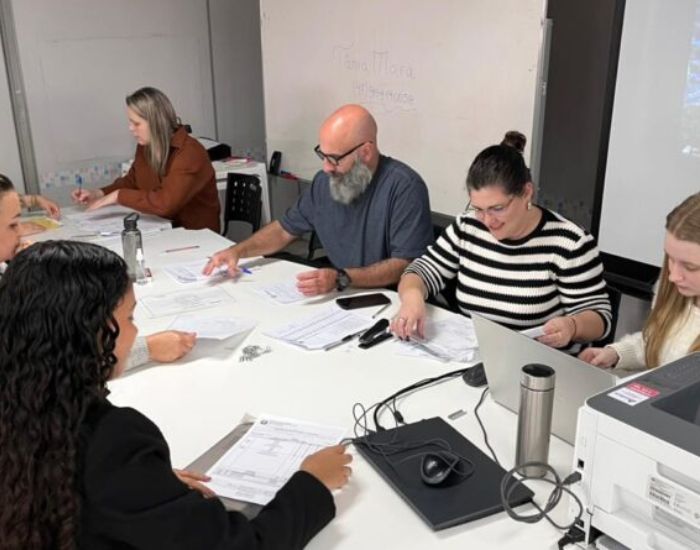 Educação de Gaspar realiza chamada pública para professores e fonoaudiólogo
