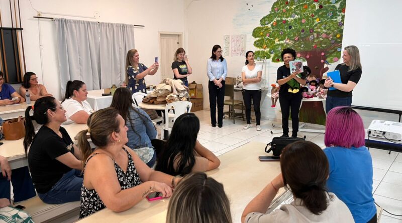 A iniciativa é desenvolvida em conjunto pela Secretaria de Educação, Casa das Oficinas e Centro de Convivência dos Idosos