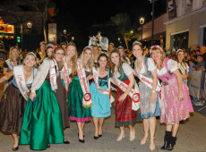 Encontro histórico celebra as quatro décadas da maior festa alemã das Américas com a presença de rainhas e princesas que marcaram época