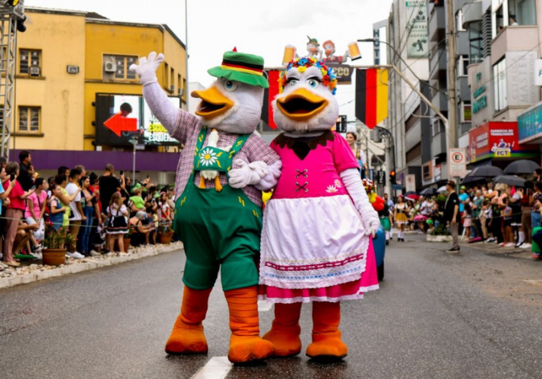 Desfile de abertura da 38ª Fenarreco promete encantar nesta quinta (9)