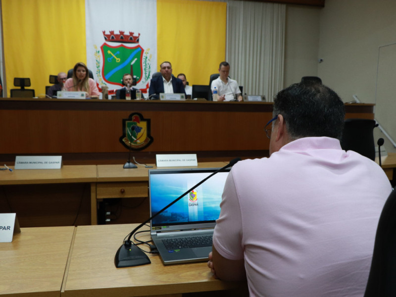 O ex-secretário afirmou que não teve participação nos contratos firmados com as empresas