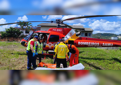 Ele foi encontrado consciente, mas com fortes dores no peito e sintomas característicos de um infarto