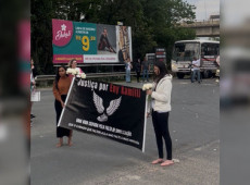 Familiares, amigos e comunidade em geral se manifestaram de forma pacífica
