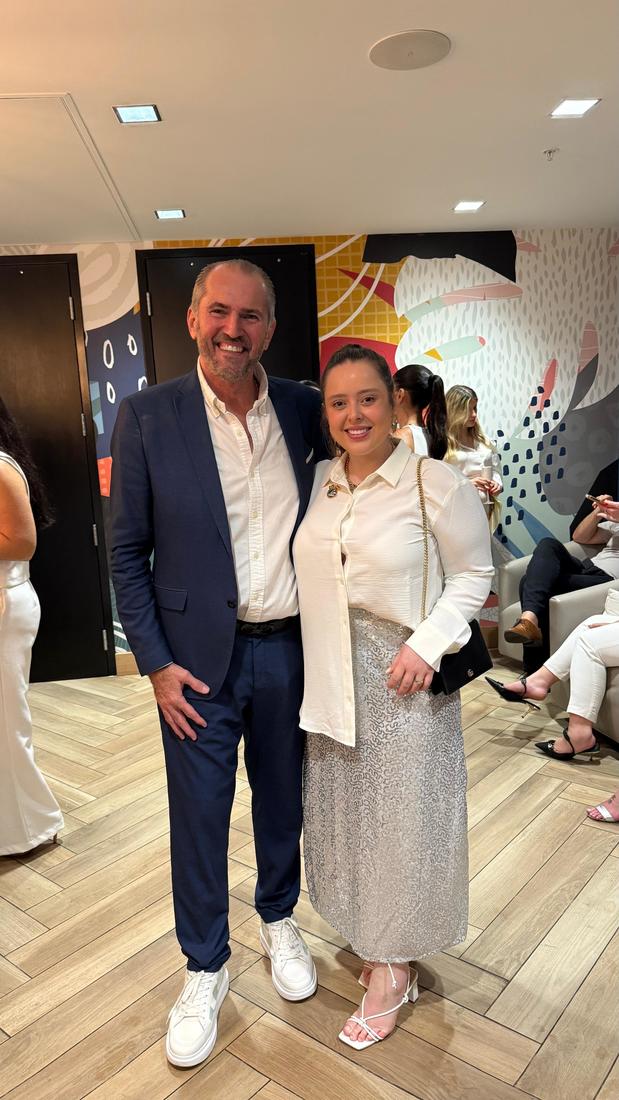 A Dra. Anna (C) buscou conhecimento no IAA (EUA)