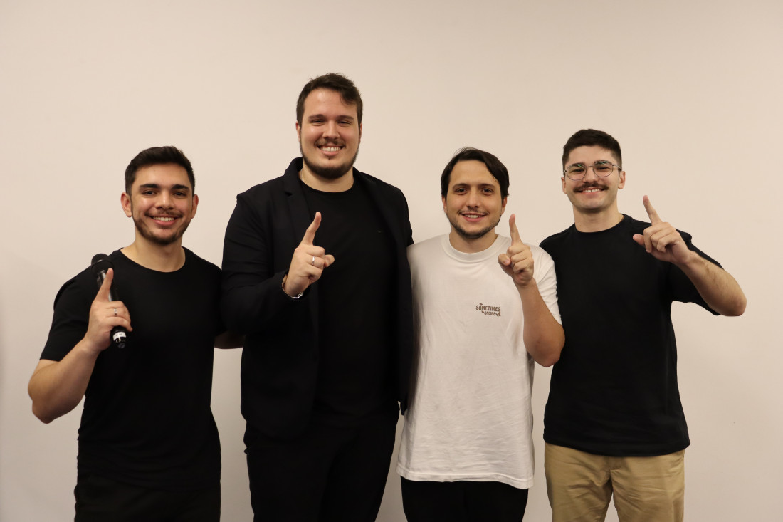 Da direita para esquerda: Eduardo Zortea, Paulo dos Santos, Gabriel Hostins (Fundadores) e Gustavo Gurtler (Coordenador do Polo de Blumenau)