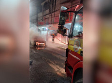 Segundo testemunhas, o veículo apresentou uma pane no painel antes das chamas começarem
