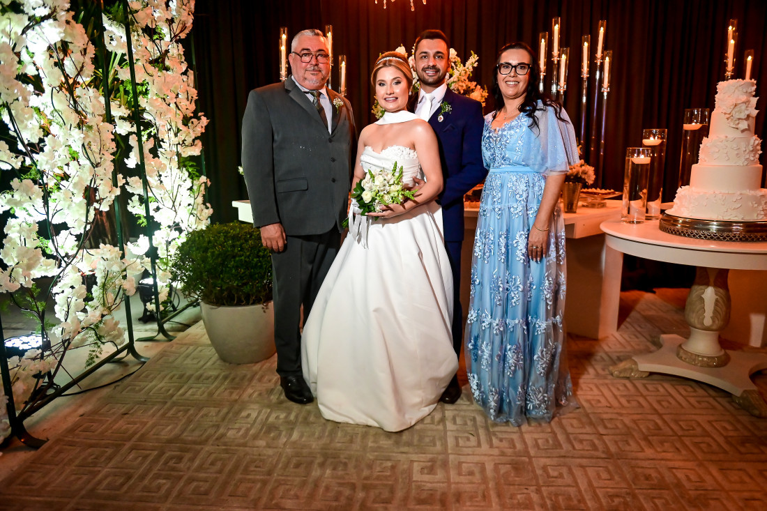 Maria Júlia Testoni e Diego Roberto Ayroso escolheram marcar, para sempre, os traços mais lindos do amor