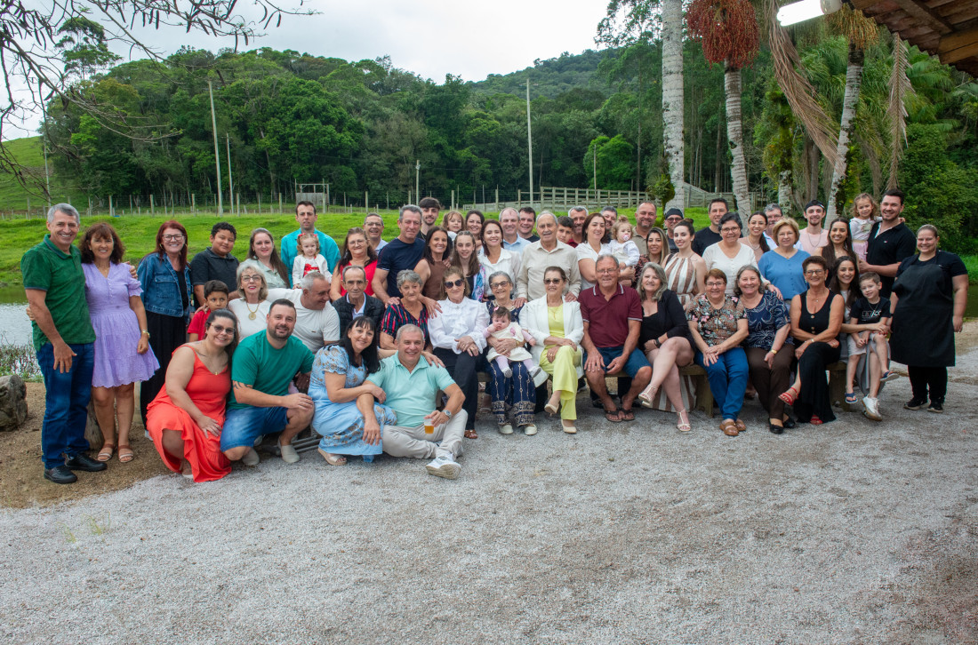 Dona Corina e família