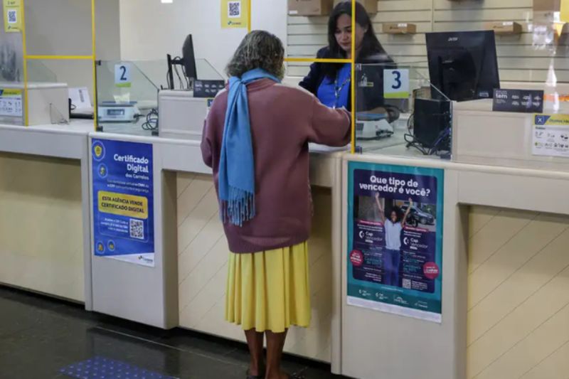 Aposentados e pensionistas têm até 14 de novembro para solicitar o ressarcimento do INSS
