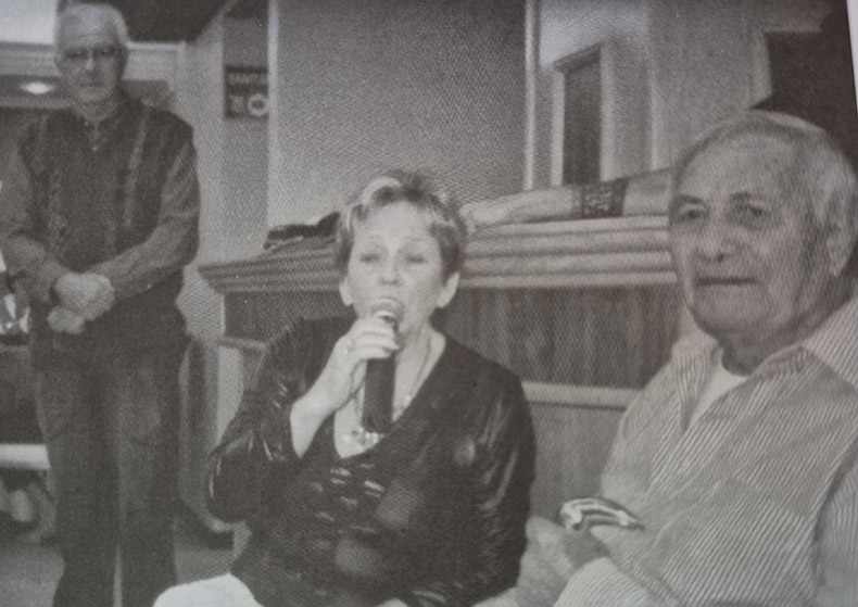 Ao lado do marido Afonso, na celebração de Bodas de Ouro