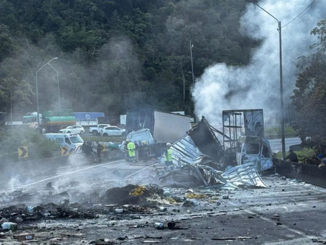 Bombeiros conseguiram controlar as chamas