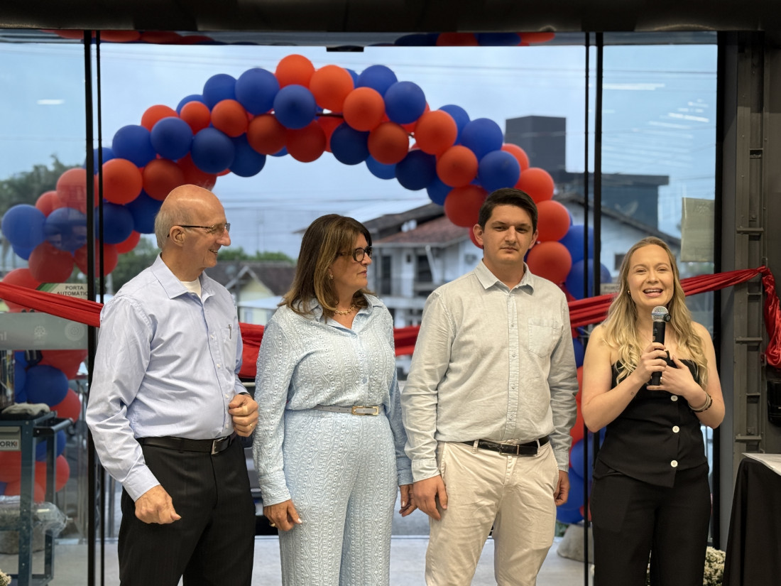 Os empreendedores na abertura do cerimonial: Cláudio, Bernadete, André e Kátia