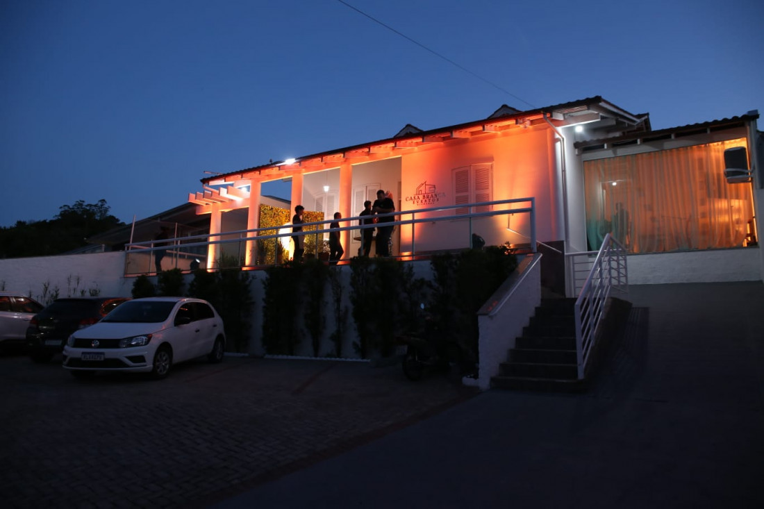 O espaço está localizado próximo da Vila Germânica, em Blumenau