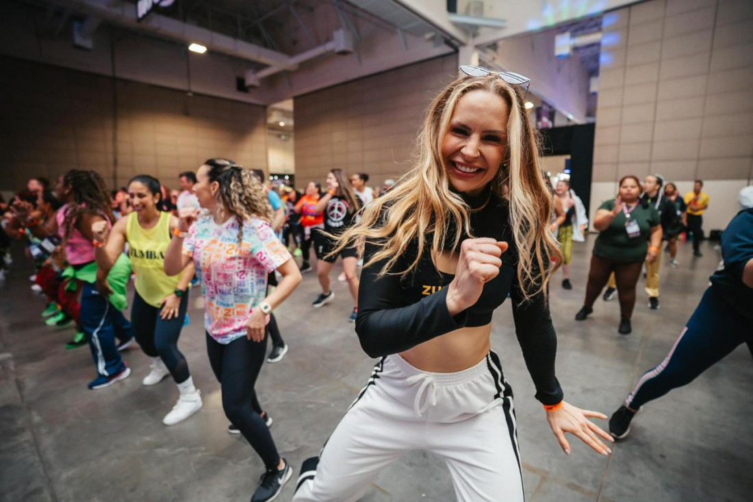 Mayara vai botar todo mundo para dançar zumba na próxima sexta-feira