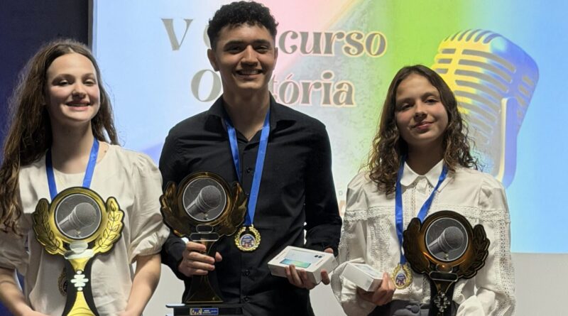 Evento reuniu estudantes do 8º e 9º ano da rede de ensino de Gaspar