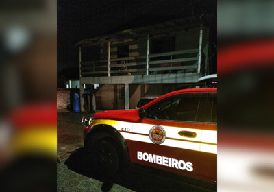 O morador percebeu o cheiro de queimado e desligou os disjuntores