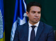 Deputado teria violado a determinação do STF e viajou para os Estados Unidos