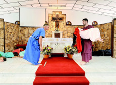 A encenação da vida e morte da padroeira é de emoção