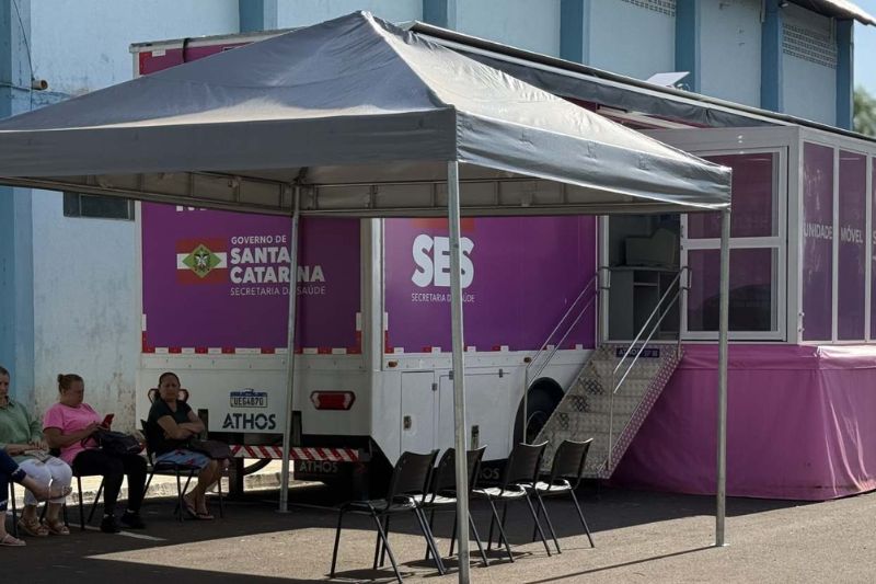 Carreta da Saúde da Mulher está em Palmitos realizando exames para pacientes do Oeste
