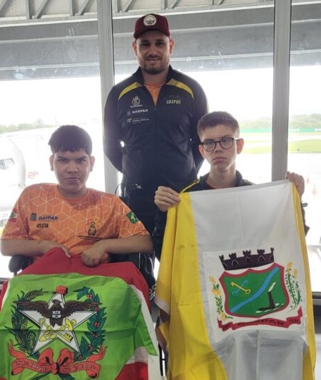 Adauri Rebelo Junior e Rafael Antônio Rocha disputaram o vôlei sentado