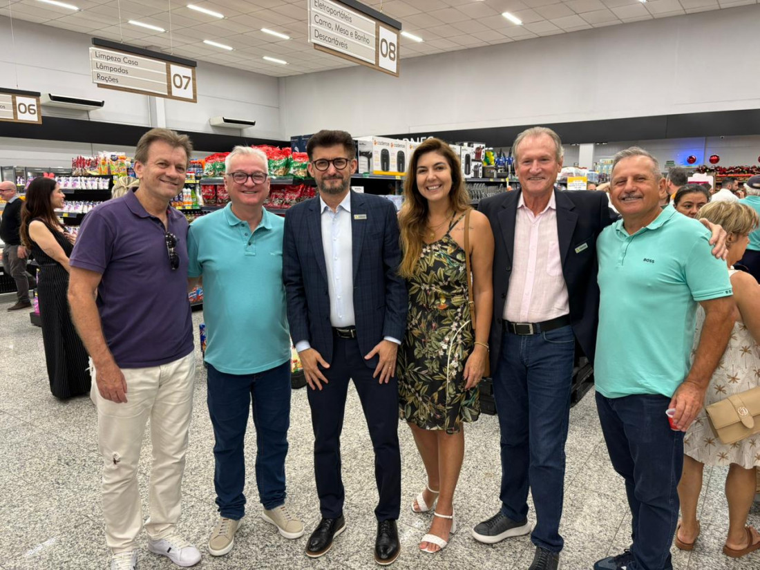 Coluna Social 11/12 - Juli Deschamps