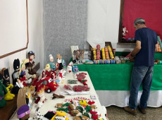 Quem visita o local encontra uma grande variedade de produtos artesanais, como pe&ccedil;as em patchwork, bonecas, acess&oacute;rios, chinelos, enxovais, objetos de decora&ccedil;&atilde;o, itens de alimenta&ccedil;&atilde;o e artigos religiosos.
