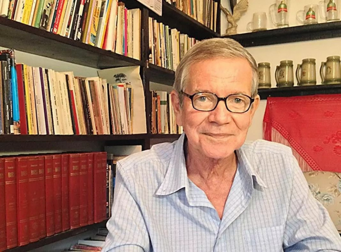 Gervásio foi colunista do Jornal Metas desde 2009, assinando a coluna Prosa e Verso