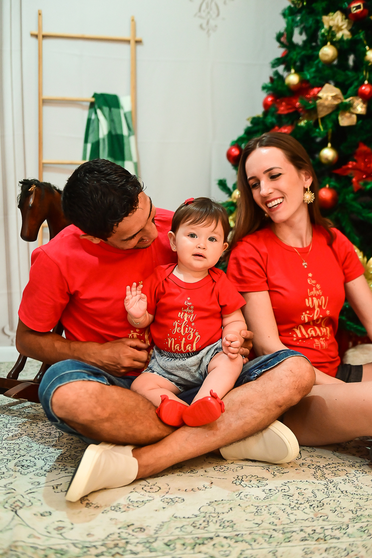 Djonatta e Schirlei  com a filha Isabela de 8 meses